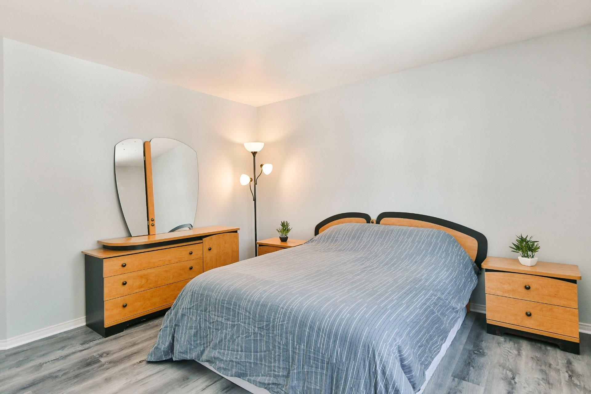 









14055


Rue Campeau

,
Mirabel,




QC
J7N1R1

