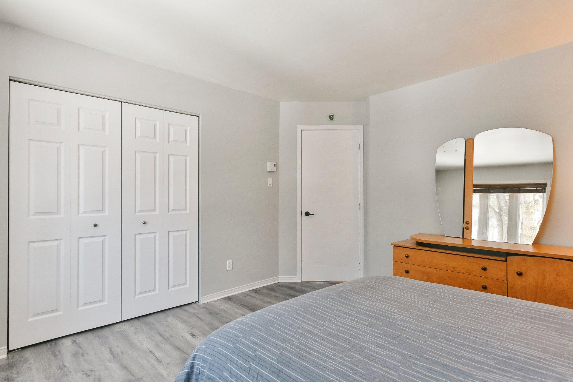 









14055


Rue Campeau

,
Mirabel,




QC
J7N1R1

