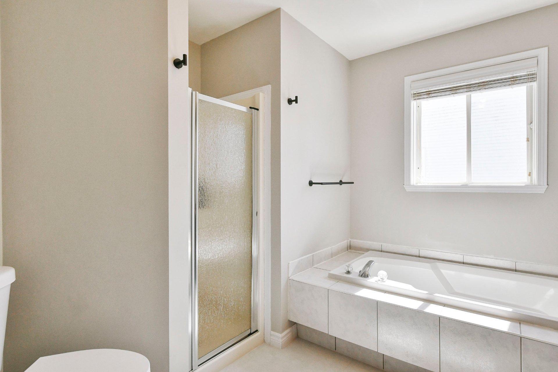 









14055


Rue Campeau

,
Mirabel,




QC
J7N1R1

