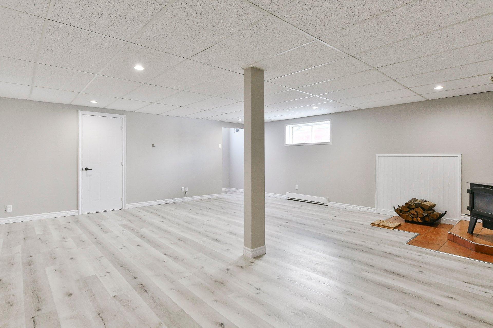 









14055


Rue Campeau

,
Mirabel,




QC
J7N1R1

