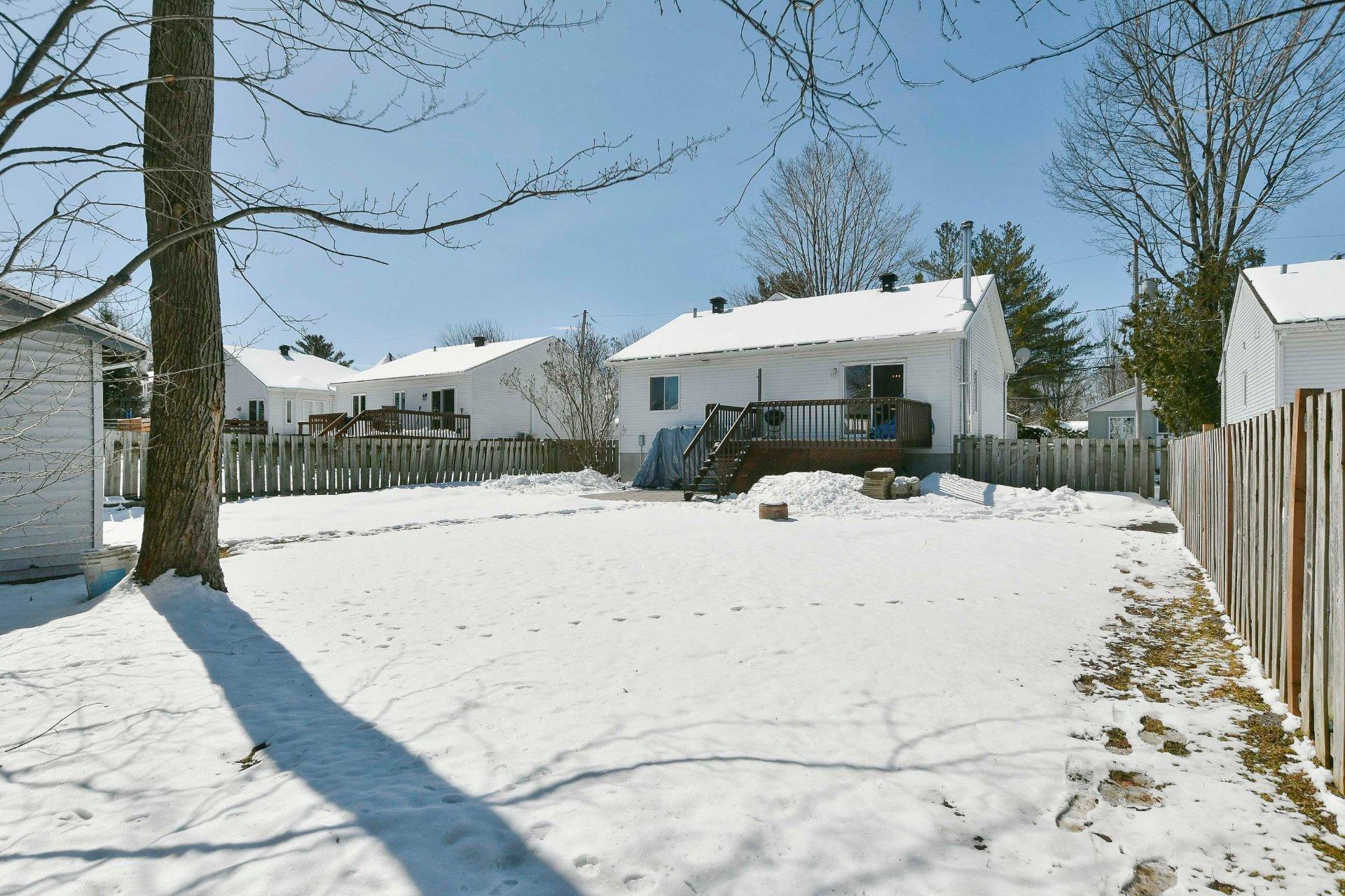 









14055


Rue Campeau

,
Mirabel,




QC
J7N1R1

