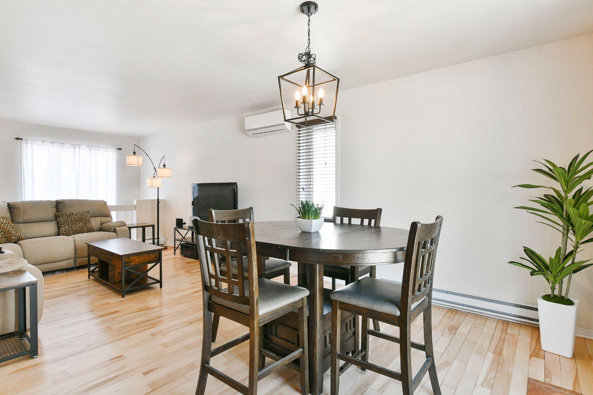 









14055


Rue Campeau

,
Mirabel,




QC
J7N1R1

