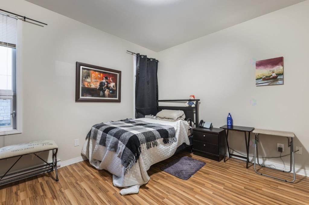 









62


Rue de l'Emerald

, 002,
Gatineau (Aylmer),




QC
J9J1N4

