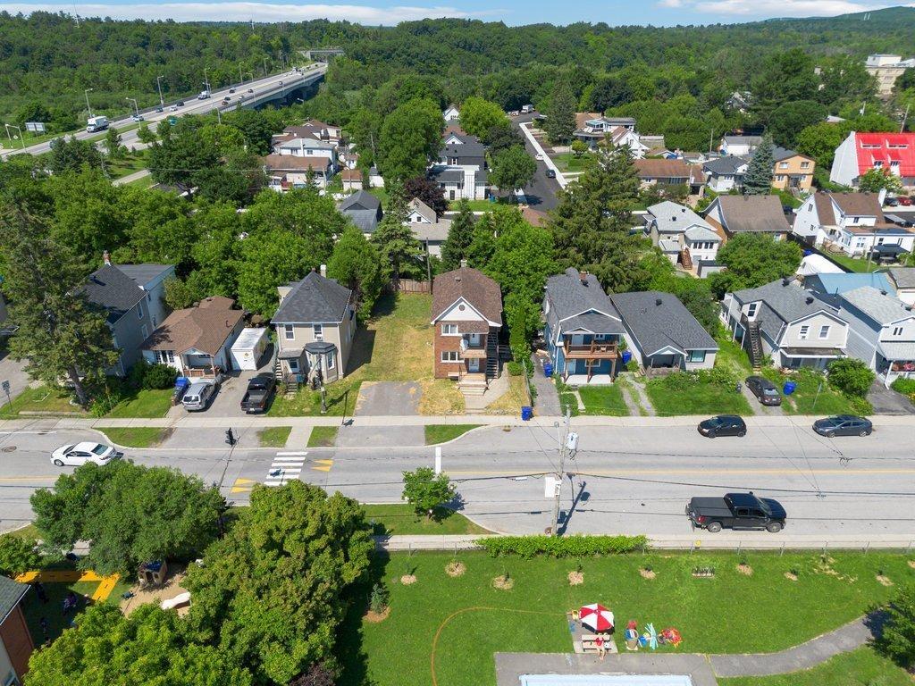 









39


Rue Labelle

,
Gatineau (Hull),




QC
J8Y5A7

