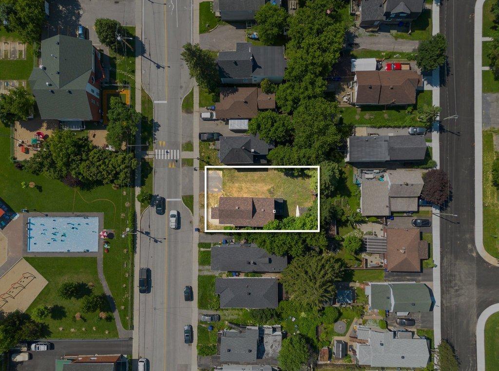 









39


Rue Labelle

,
Gatineau (Hull),




QC
J8Y5A7

