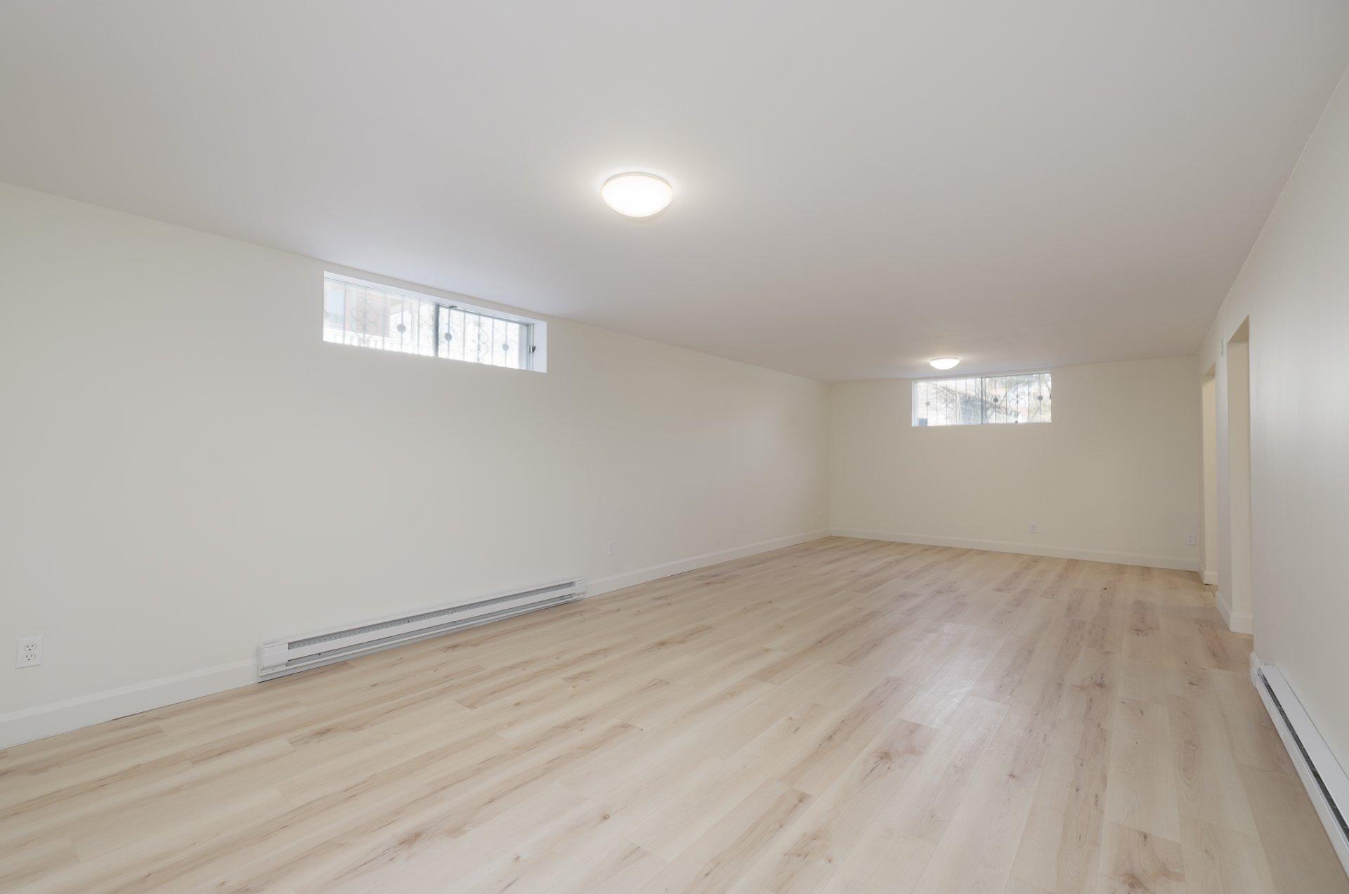 









87


Av. Queen

,
Pointe-Claire,




QC
H9R4G3

