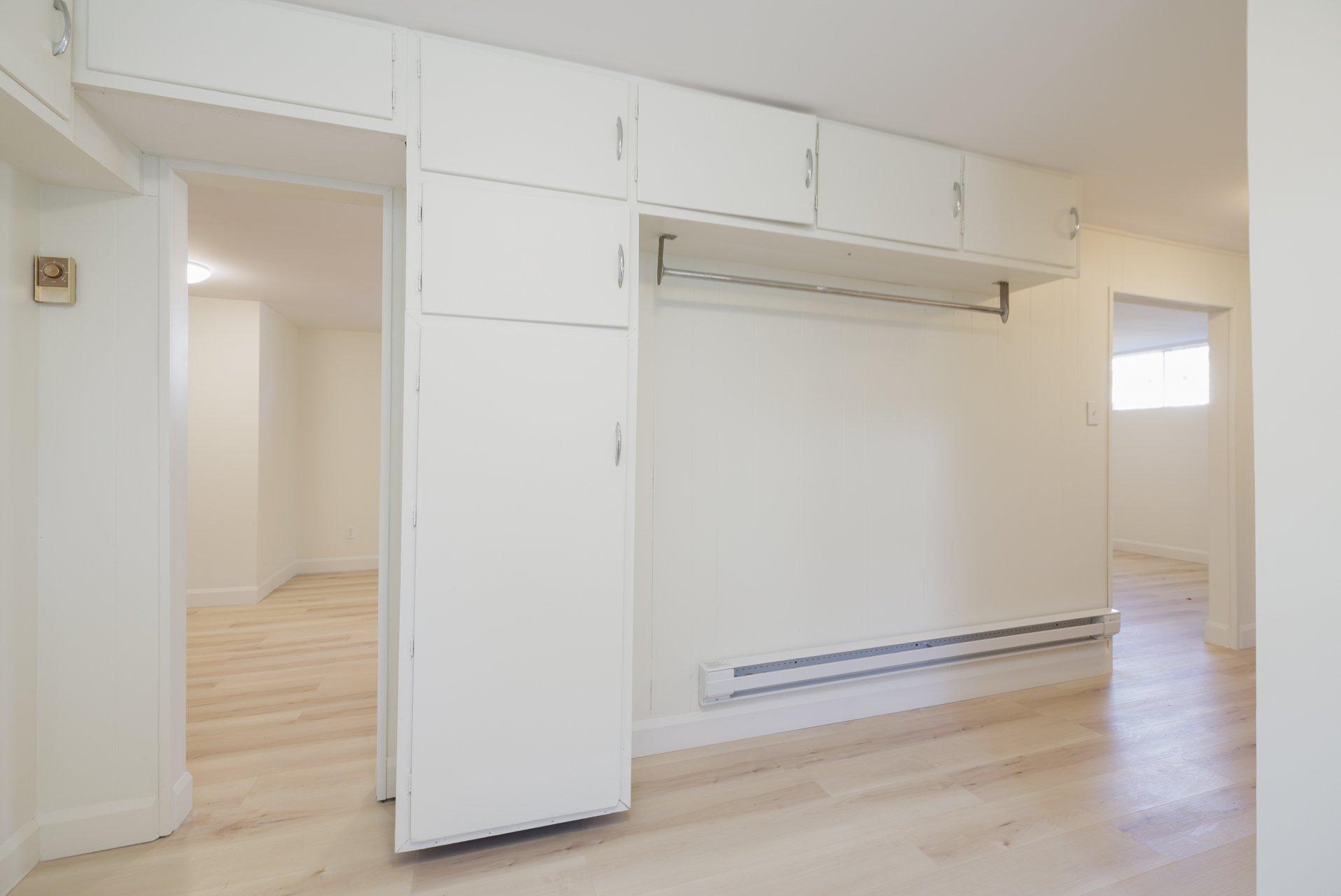 









87


Av. Queen

,
Pointe-Claire,




QC
H9R4G3

