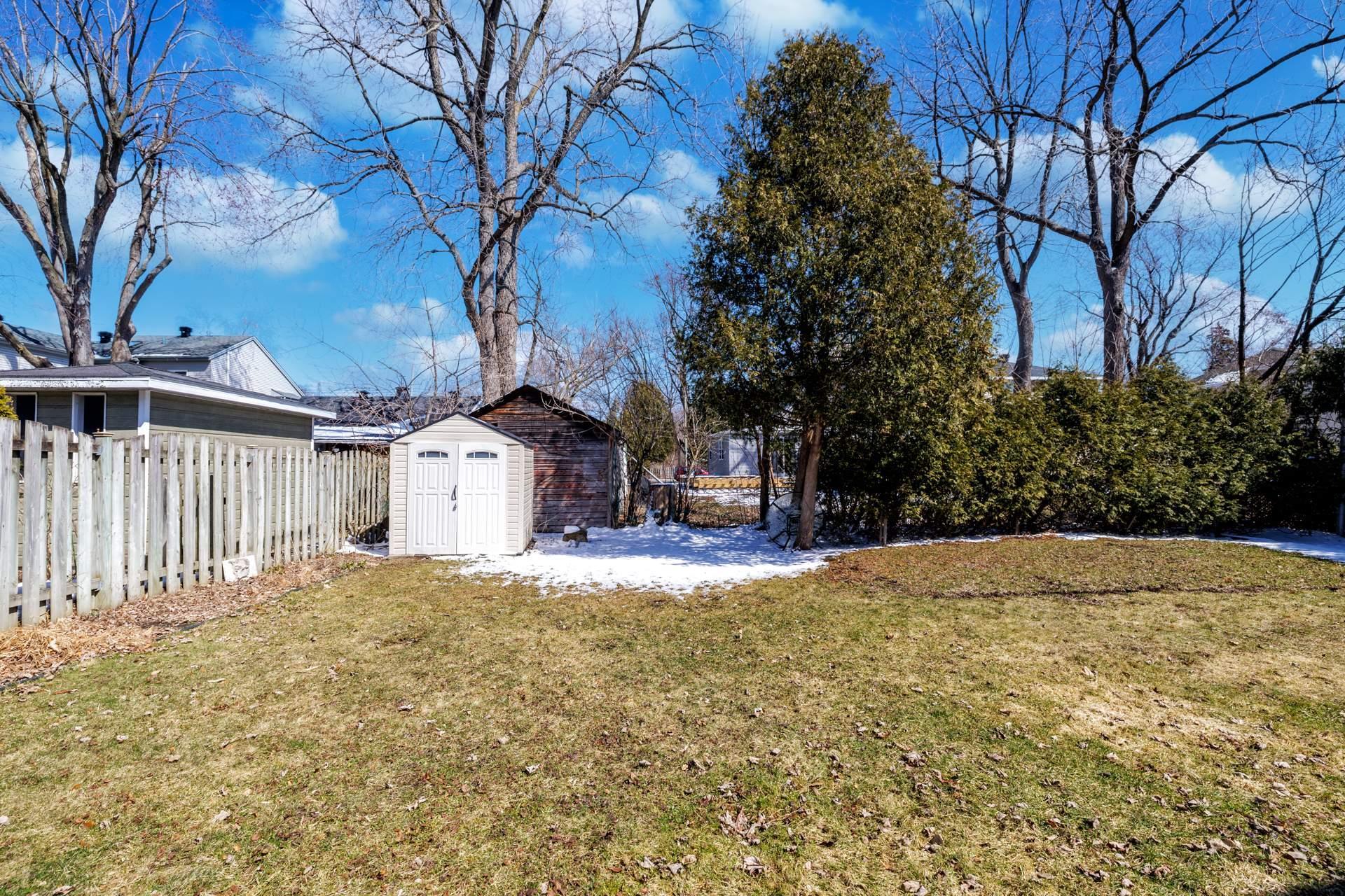 









87


Av. Queen

,
Pointe-Claire,




QC
H9R4G3

