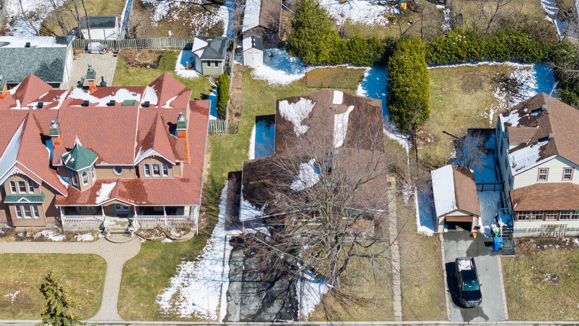 









87


Av. Queen

,
Pointe-Claire,




QC
H9R4G3

