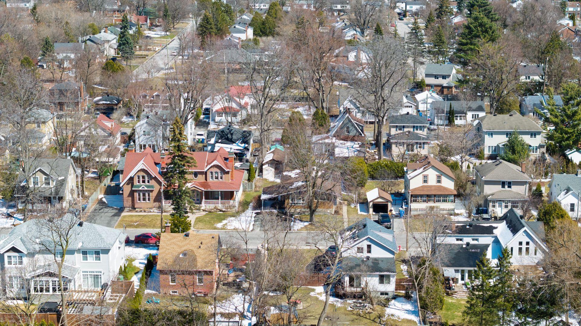 









87


Av. Queen

,
Pointe-Claire,




QC
H9R4G3

