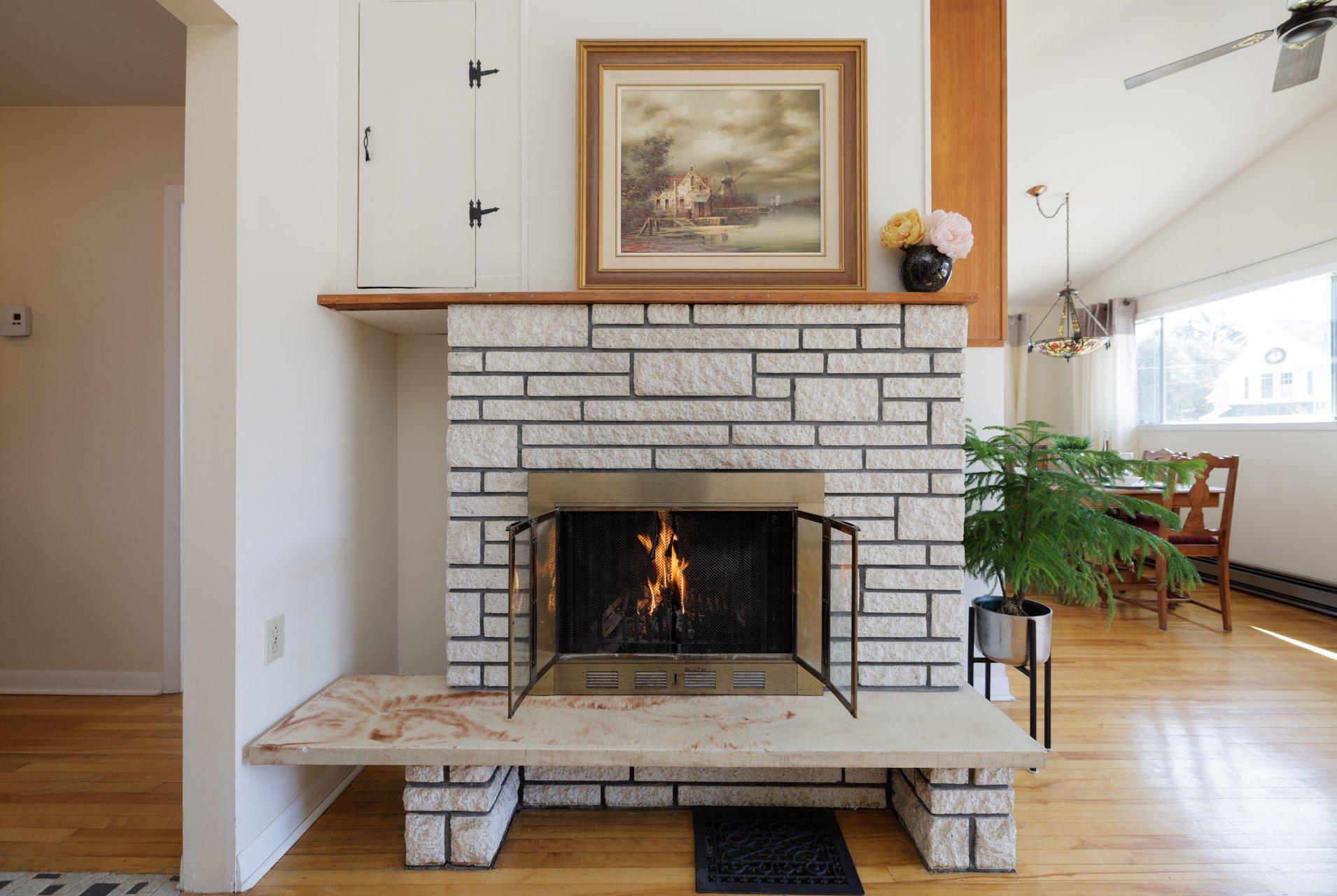 









87


Av. Queen

,
Pointe-Claire,




QC
H9R4G3

