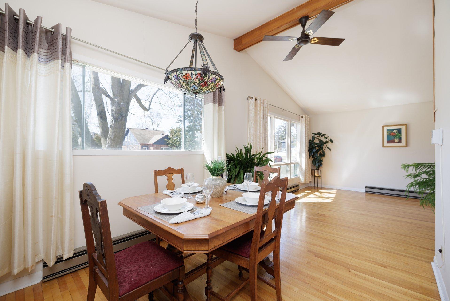 









87


Av. Queen

,
Pointe-Claire,




QC
H9R4G3

