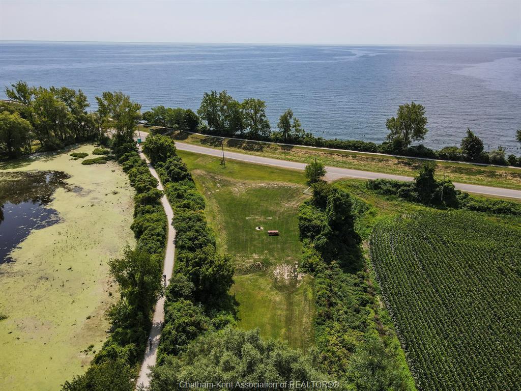 









17701


Erieau

Road,
Erieau,







ON
N0P 1A0

