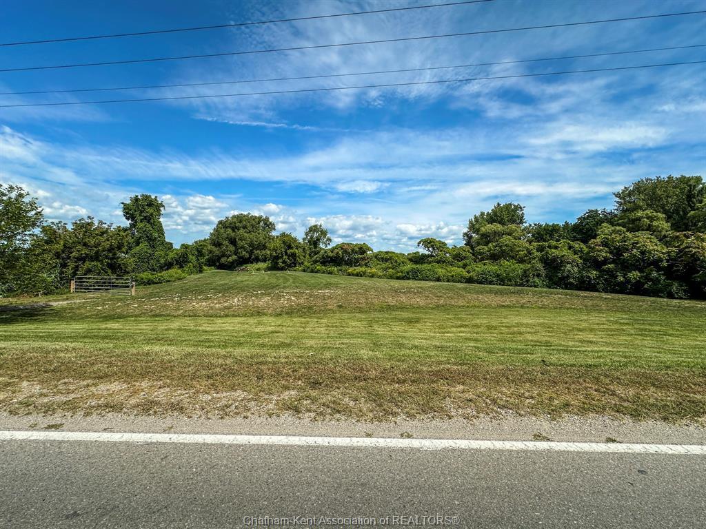 









17701


Erieau

Road,
Erieau,







ON
N0P 1A0

