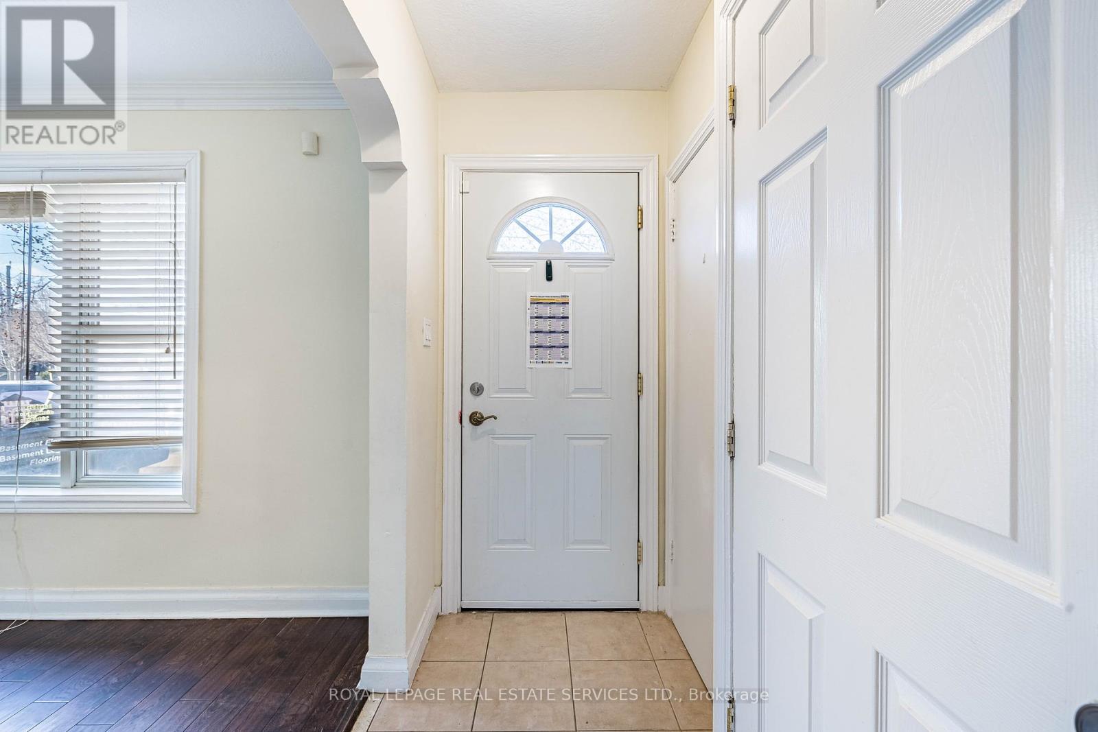 












UPPER - 233 BETA STREET

,
Toronto,




Ontario
M8W4H7

