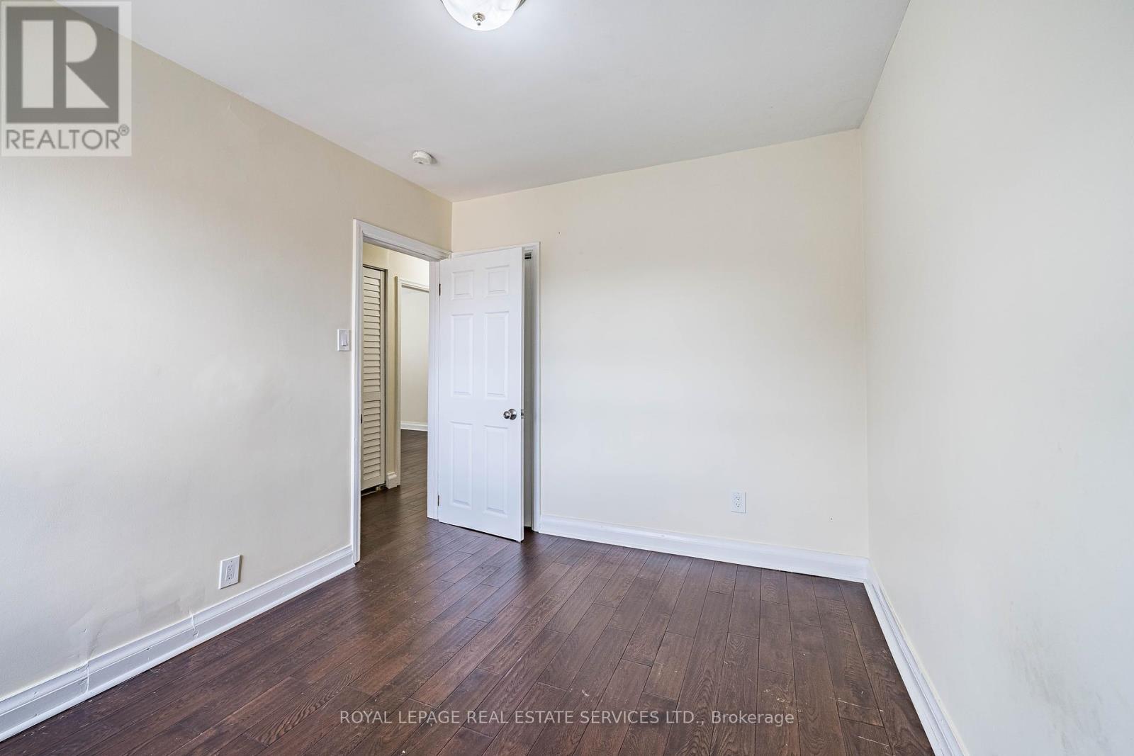 












UPPER - 233 BETA STREET

,
Toronto,




Ontario
M8W4H7

