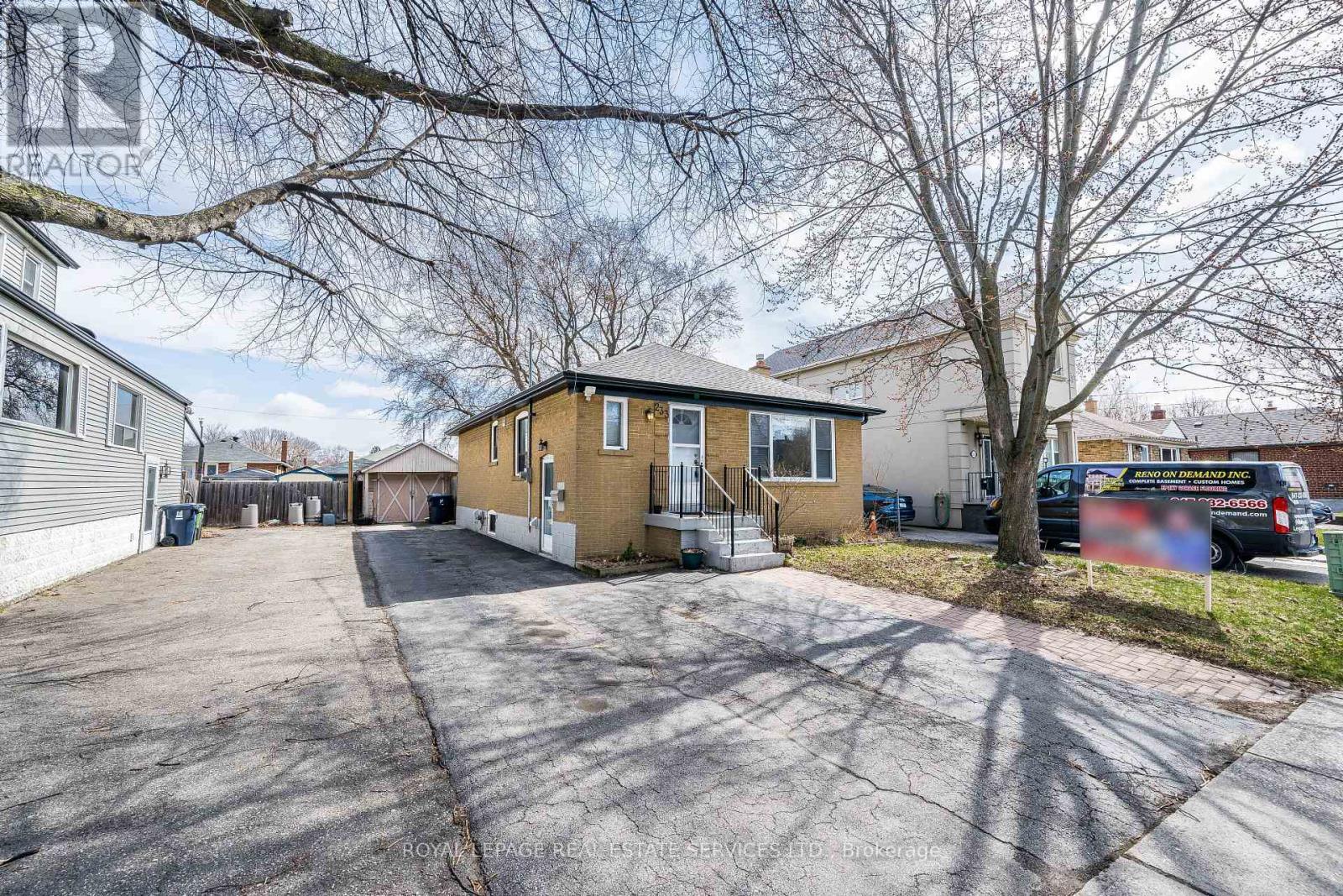 












UPPER - 233 BETA STREET

,
Toronto,




Ontario
M8W4H7

