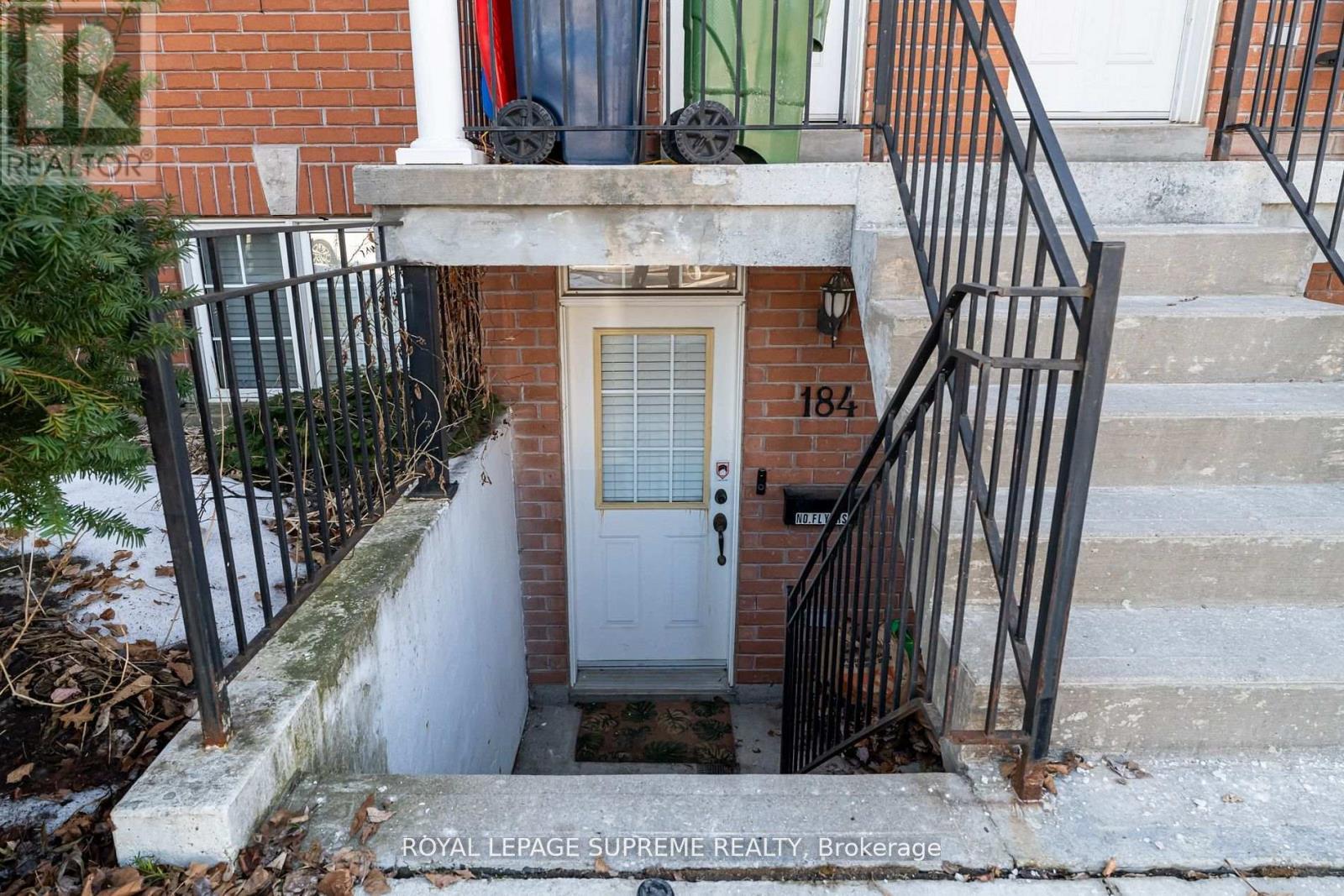 












184 WILTSHIRE AVENUE

,
Toronto,




Ontario
M6N5G2

