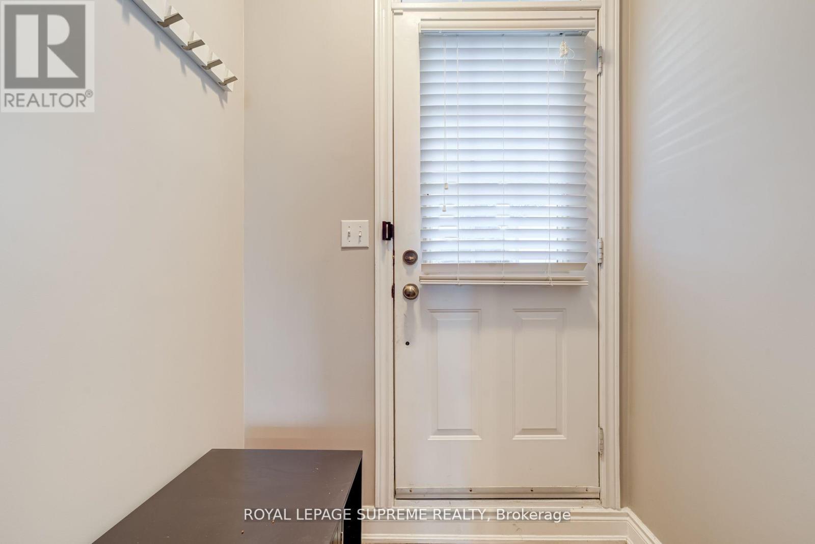 












184 WILTSHIRE AVENUE

,
Toronto,




Ontario
M6N5G2

