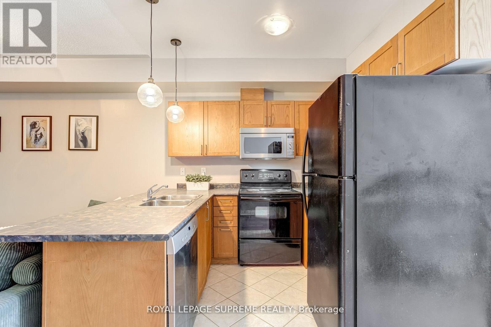 












184 WILTSHIRE AVENUE

,
Toronto,




Ontario
M6N5G2

