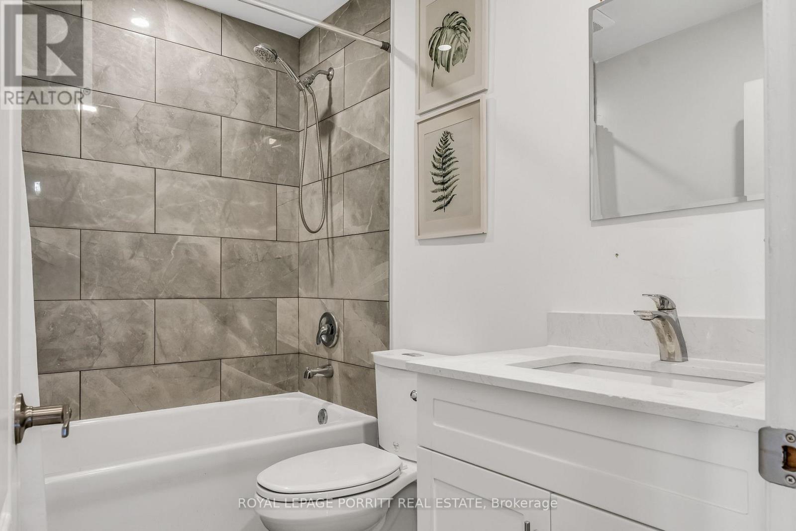 












14 ALBION CRESCENT

,
Brampton,




Ontario
L6T1L4

