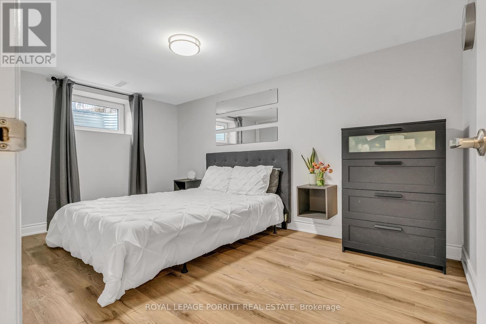 












14 ALBION CRESCENT

,
Brampton,




Ontario
L6T1L4

