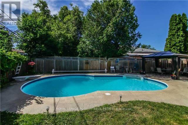 












14 ALBION CRESCENT

,
Brampton,




Ontario
L6T1L4

