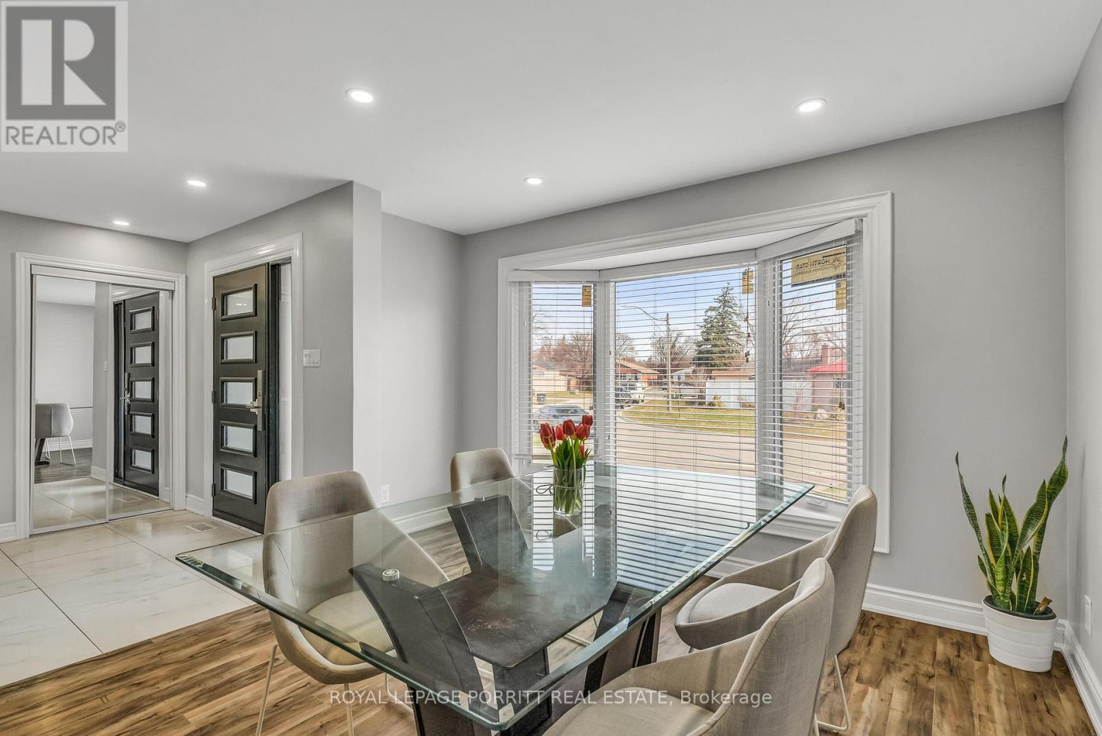 












14 ALBION CRESCENT

,
Brampton,




Ontario
L6T1L4

