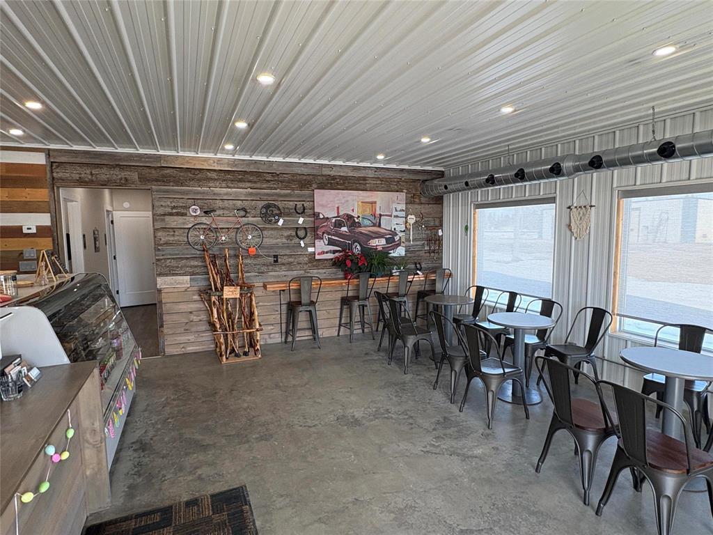 












906 South Railway Avenue

,
Shoal Lake,




Manitoba
R0J1Z0

