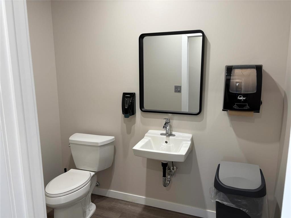 












906 South Railway Avenue

,
Shoal Lake,




Manitoba
R0J1Z0

