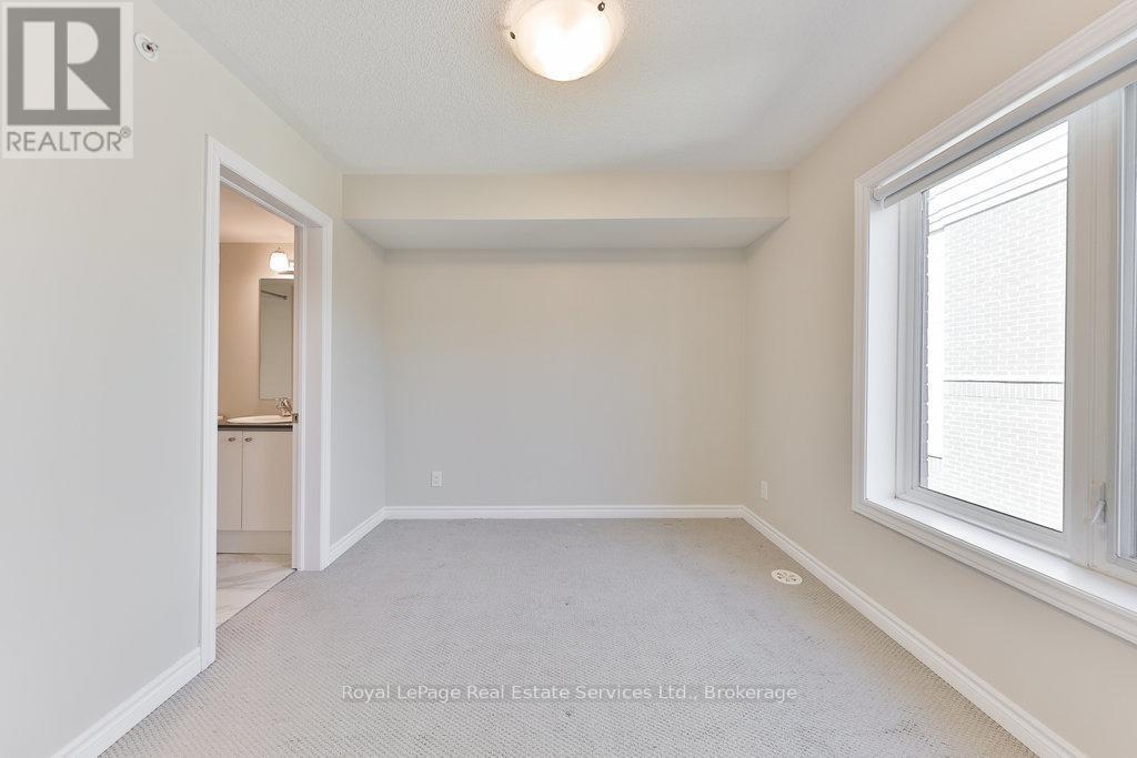 












14 - 3580 LAKE SHORE BOULEVARD W

,
Toronto (Long Branch),




Ontario
M8W1N6

