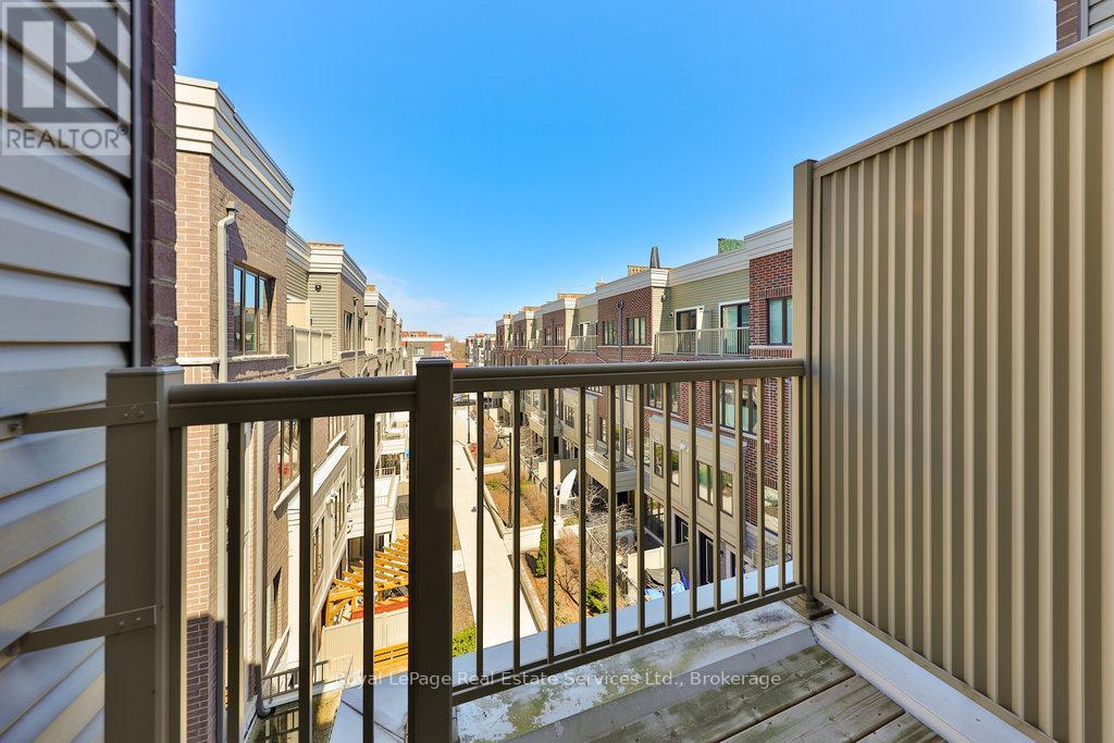 












14 - 3580 LAKE SHORE BOULEVARD W

,
Toronto (Long Branch),




Ontario
M8W1N6

