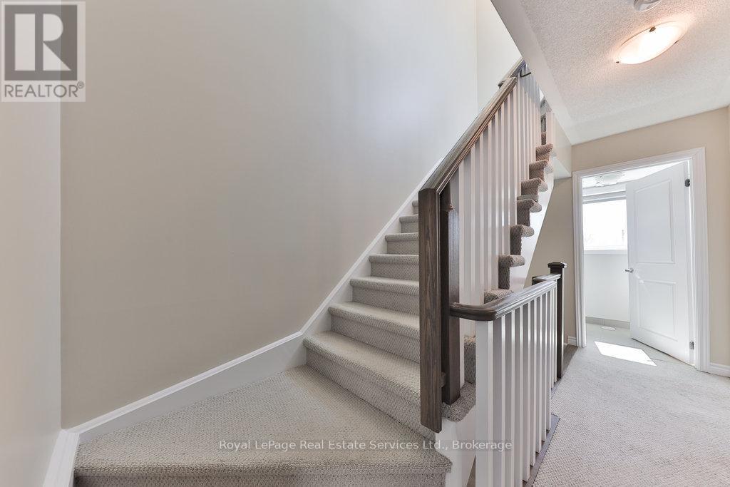 












14 - 3580 LAKE SHORE BOULEVARD W

,
Toronto (Long Branch),




Ontario
M8W1N6


