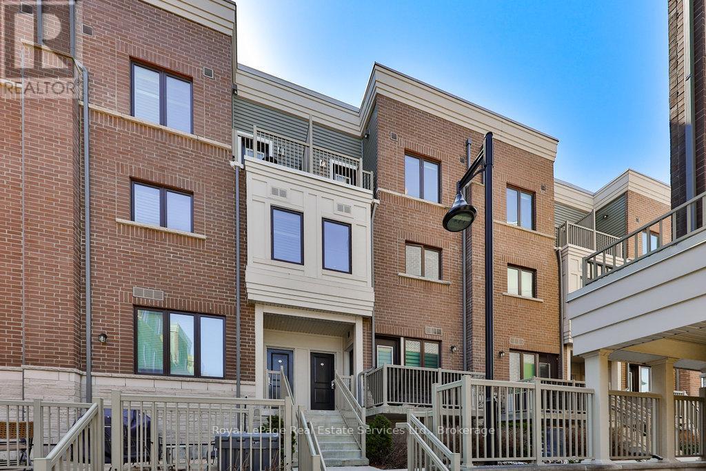 












14 - 3580 LAKE SHORE BOULEVARD W

,
Toronto (Long Branch),




Ontario
M8W1N6

