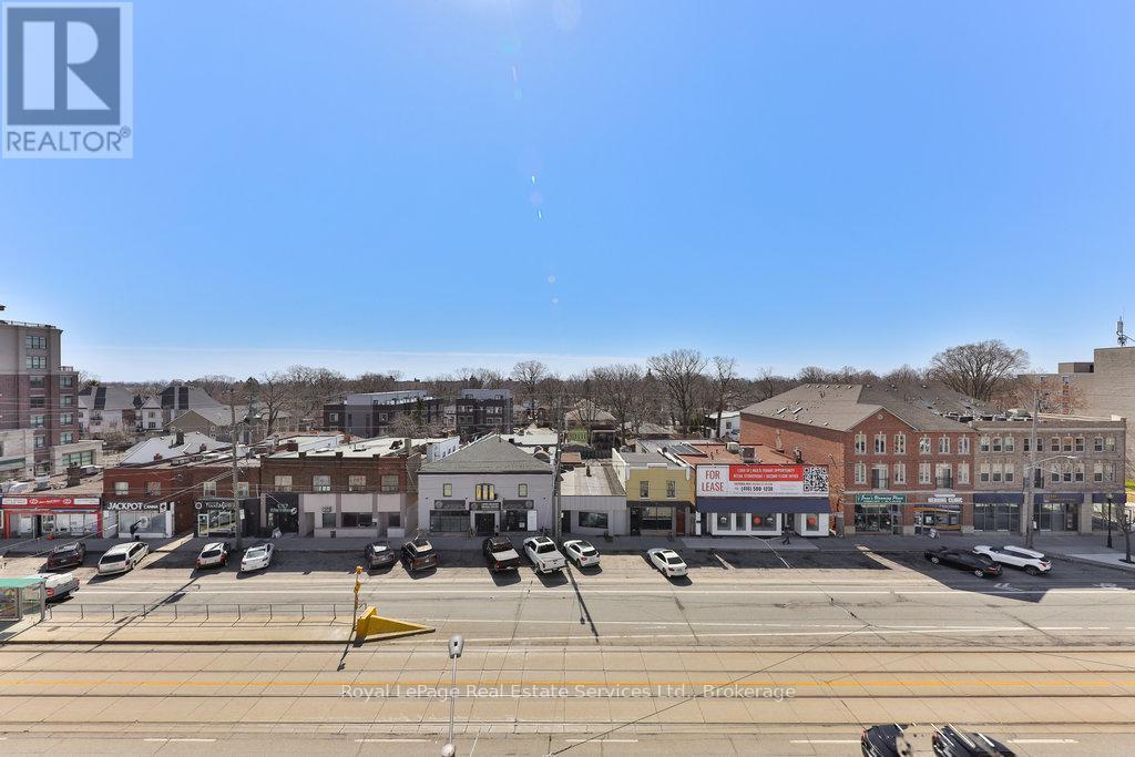 












14 - 3580 LAKE SHORE BOULEVARD W

,
Toronto (Long Branch),




Ontario
M8W1N6

