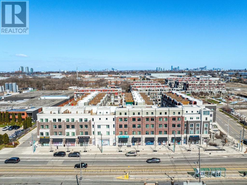 












14 - 3580 LAKE SHORE BOULEVARD W

,
Toronto (Long Branch),




Ontario
M8W1N6

