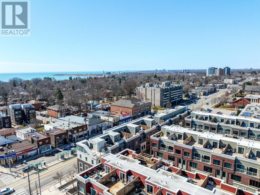 












14 - 3580 LAKE SHORE BOULEVARD W

,
Toronto (Long Branch),




Ontario
M8W1N6


