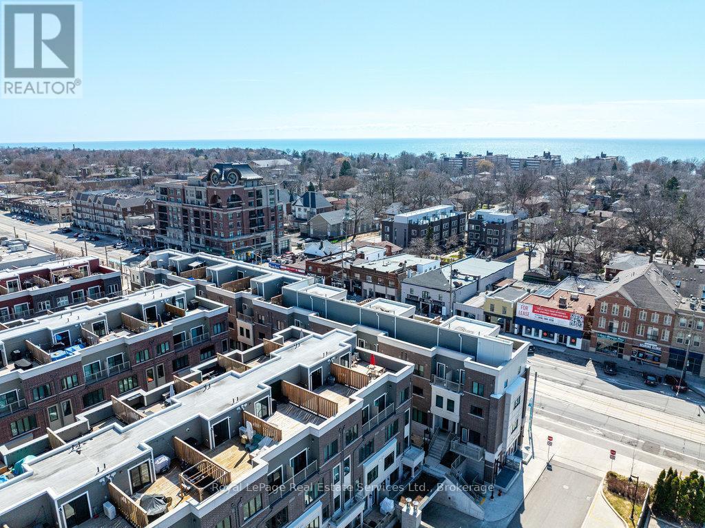 












14 - 3580 LAKE SHORE BOULEVARD W

,
Toronto (Long Branch),




Ontario
M8W1N6


