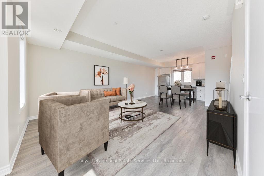 












14 - 3580 LAKE SHORE BOULEVARD W

,
Toronto (Long Branch),




Ontario
M8W1N6

