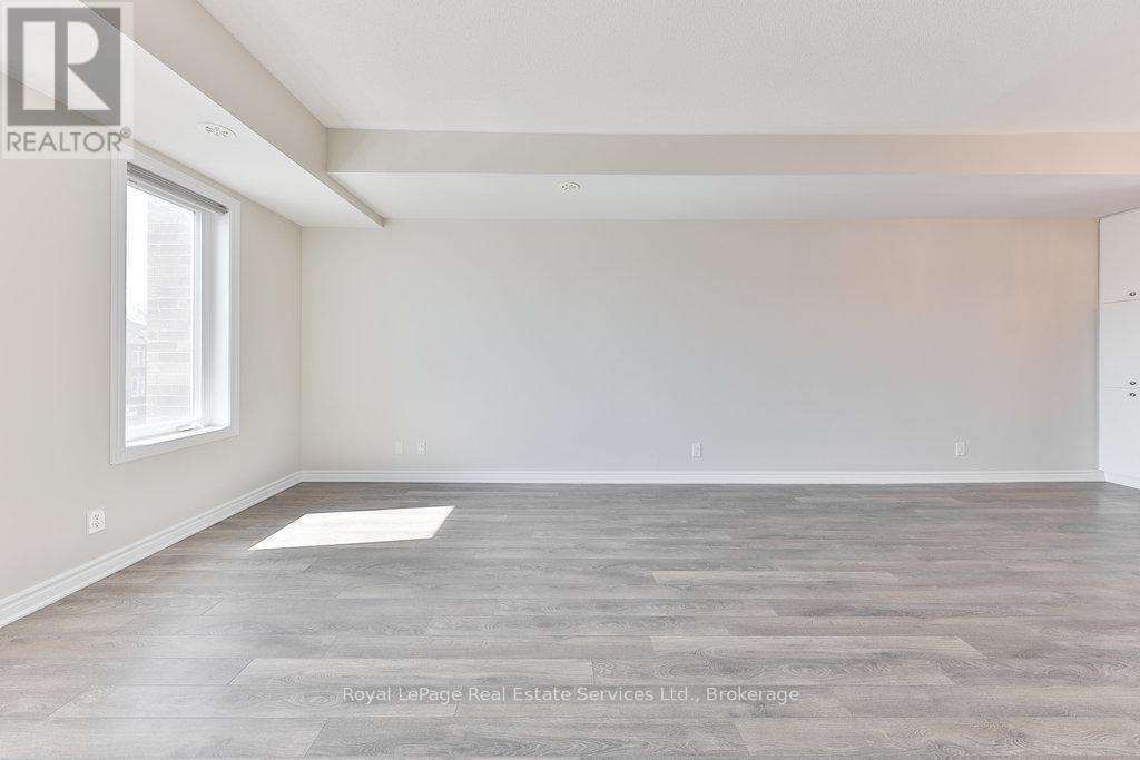 












14 - 3580 LAKE SHORE BOULEVARD W

,
Toronto (Long Branch),




Ontario
M8W1N6

