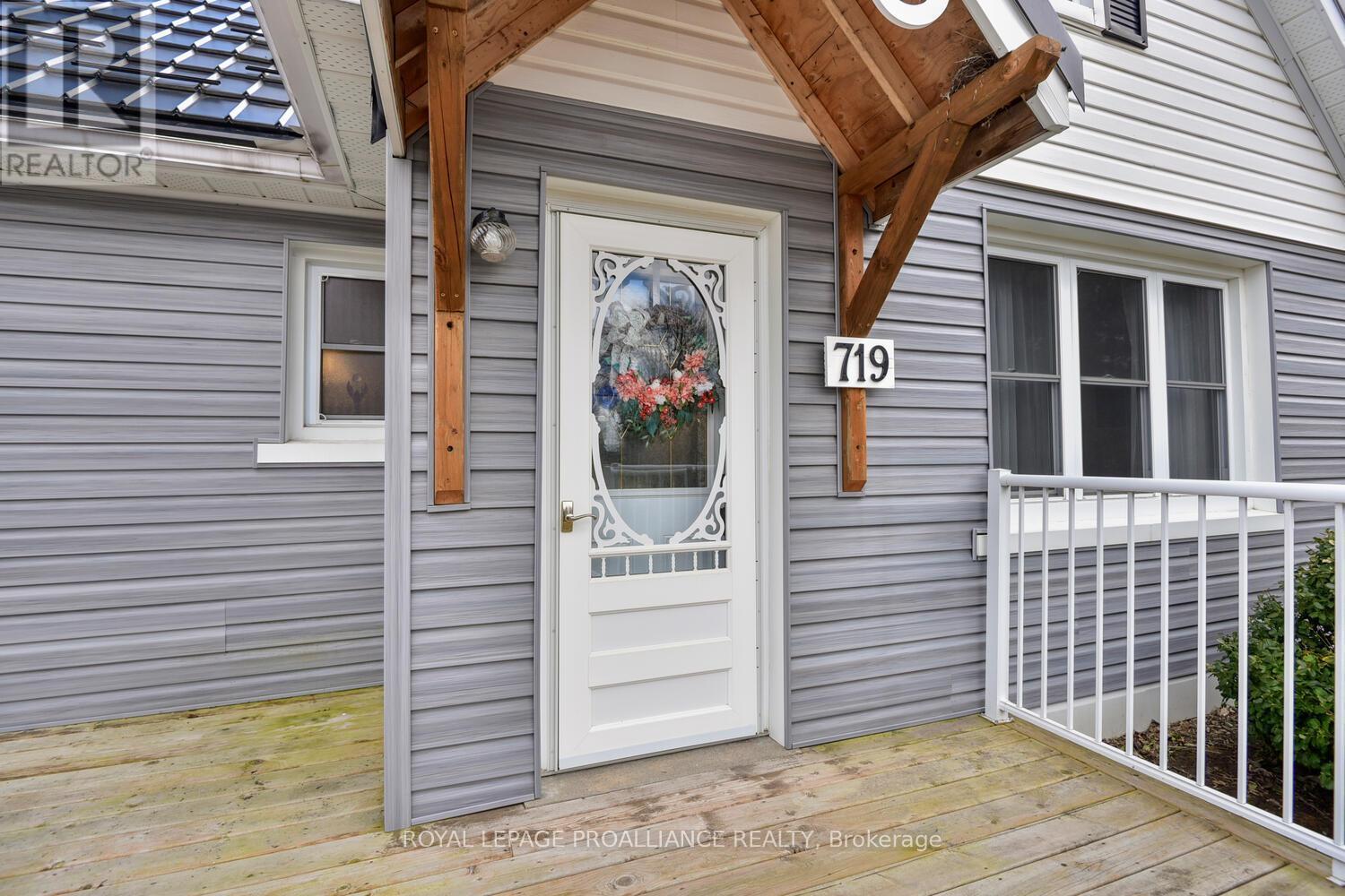












719 COUNTY ROAD 2 ROAD

,
Edwardsburgh/Cardinal,




Ontario
K0E1E0

