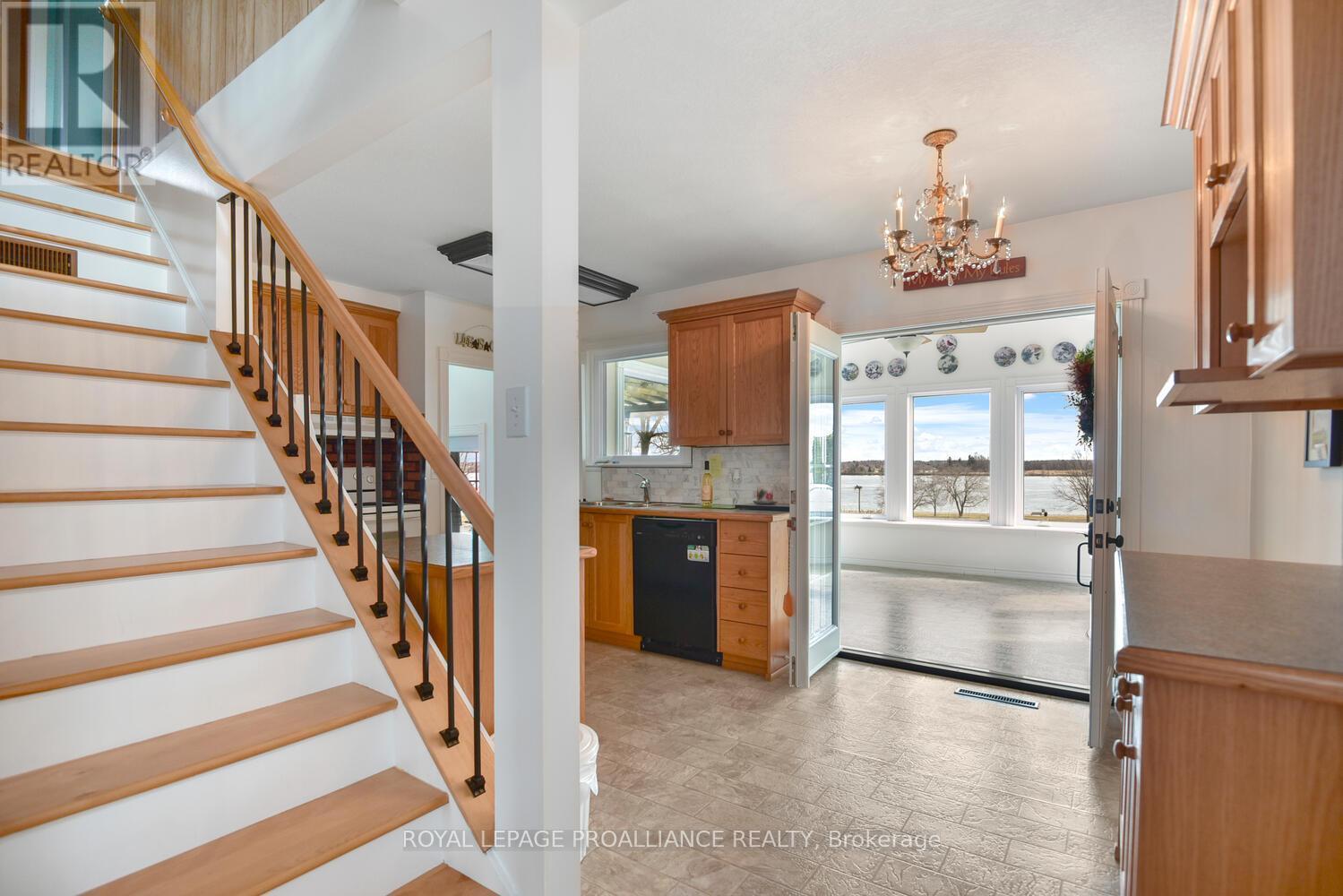 












719 COUNTY ROAD 2 ROAD

,
Edwardsburgh/Cardinal,




Ontario
K0E1E0

