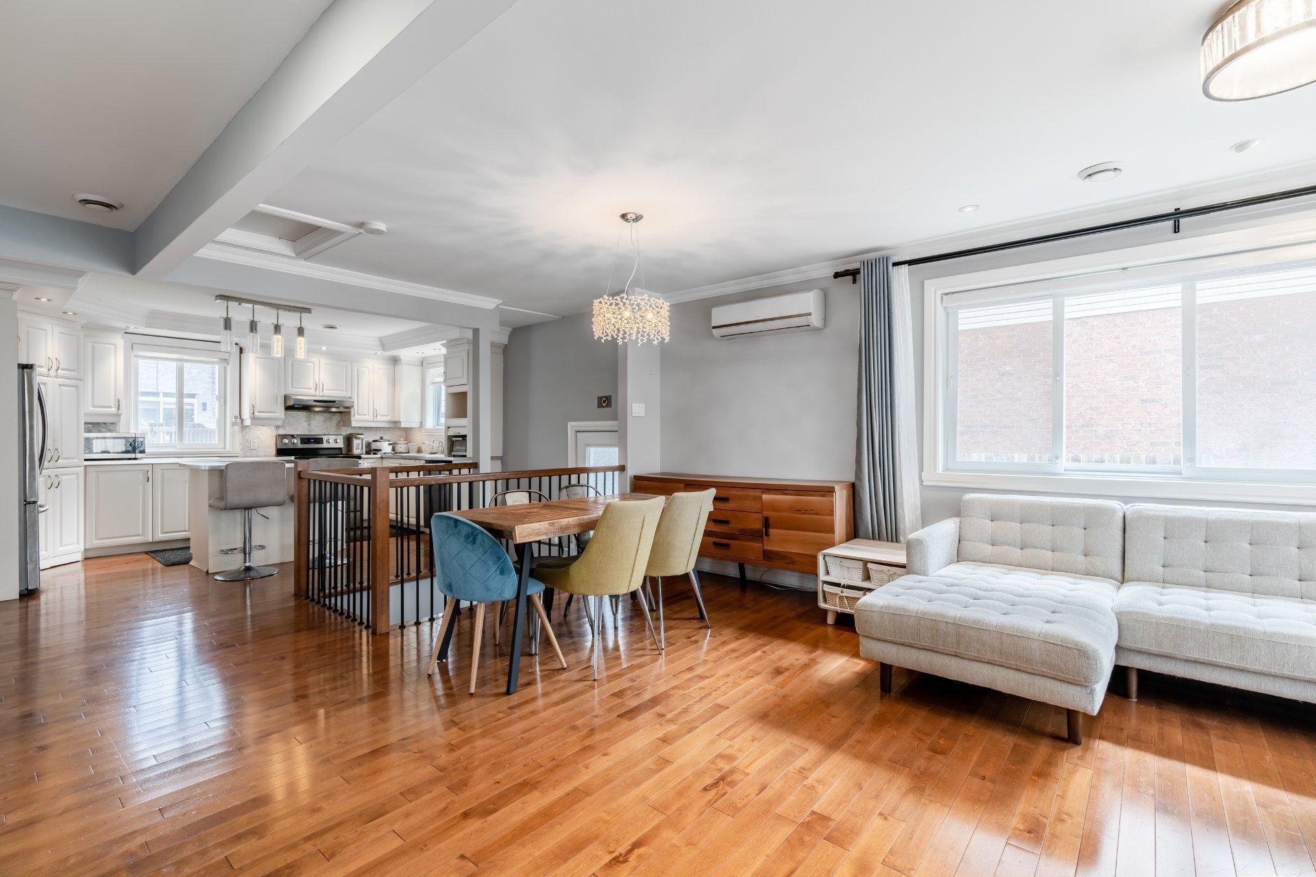 









1785


Rue Agnès

,
Brossard,




QC
J4Z1H1

