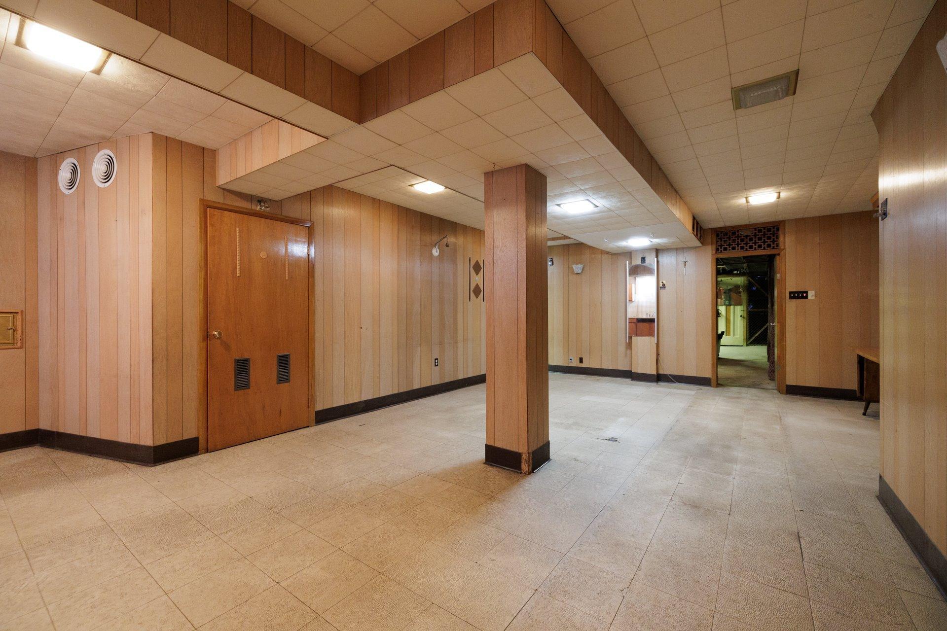 









2255

 - 2257


Av. Harvard

,
Montréal (Côte-des-Neiges/Notre-Dame-de-Grâce),




QC
H4A2W1

