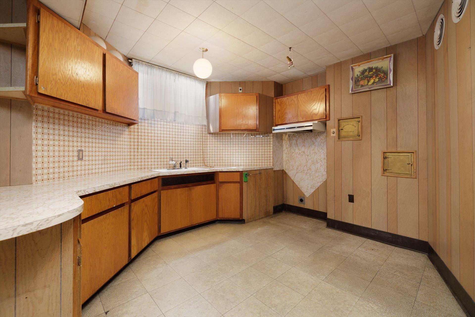 









2255

 - 2257


Av. Harvard

,
Montréal (Côte-des-Neiges/Notre-Dame-de-Grâce),




QC
H4A2W1

