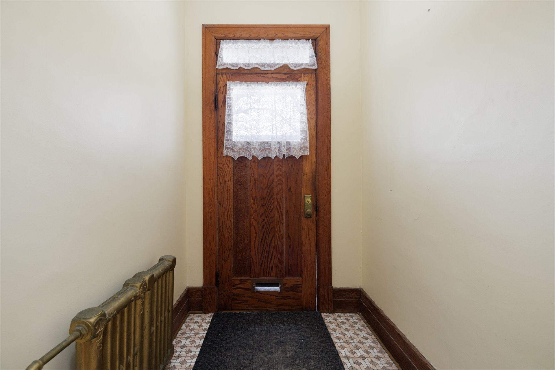 









2255

 - 2257


Av. Harvard

,
Montréal (Côte-des-Neiges/Notre-Dame-de-Grâce),




QC
H4A2W1

