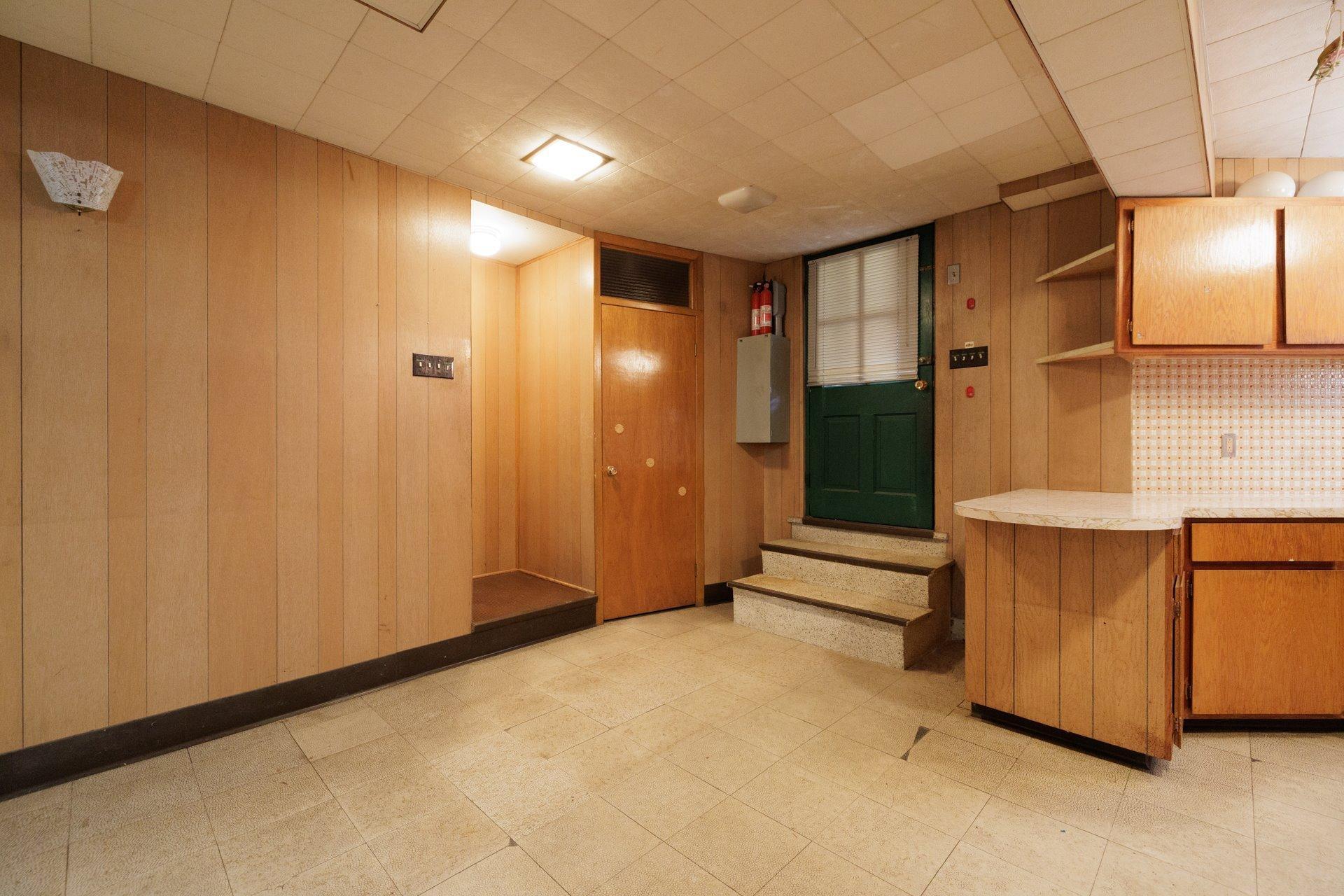 









2255

 - 2257


Av. Harvard

,
Montréal (Côte-des-Neiges/Notre-Dame-de-Grâce),




QC
H4A2W1

