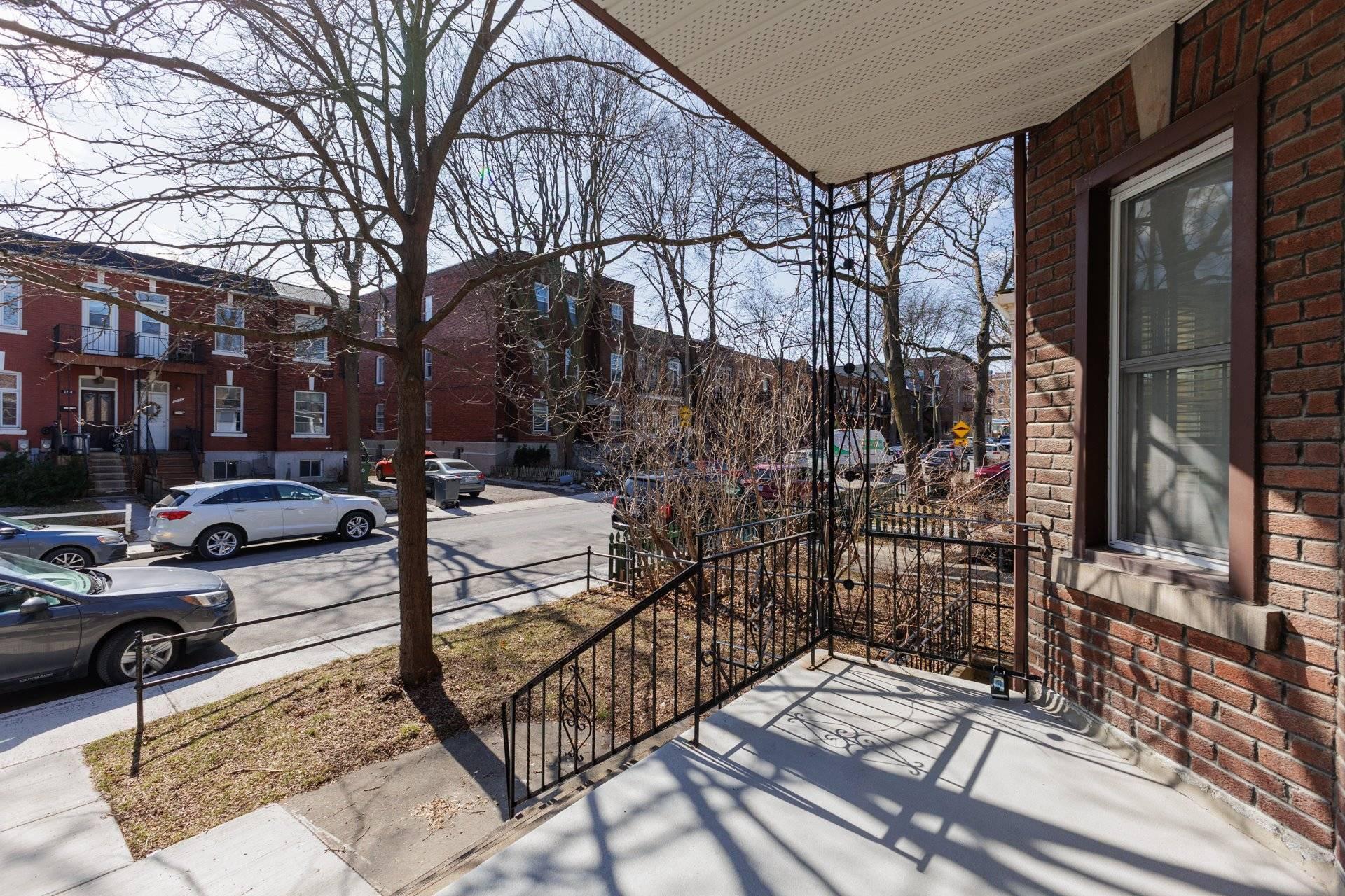 









2255

 - 2257


Av. Harvard

,
Montréal (Côte-des-Neiges/Notre-Dame-de-Grâce),




QC
H4A2W1

