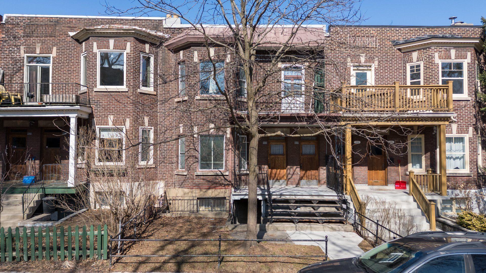 









2255

 - 2257


Av. Harvard

,
Montréal (Côte-des-Neiges/Notre-Dame-de-Grâce),




QC
H4A2W1

