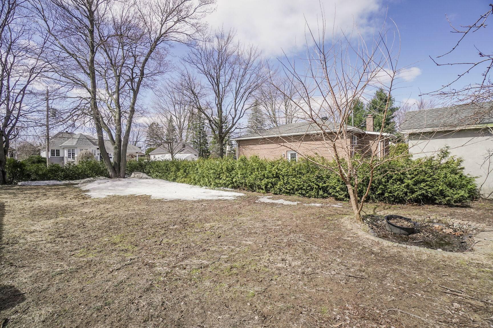 












53e Avenue

,
Laval (Laval-Ouest),







QC
H7R4C5

